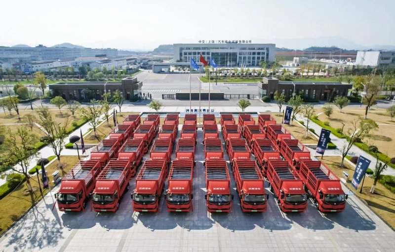 自驾游成“五一”出行新看点 流动的中国涌现澎湃活力